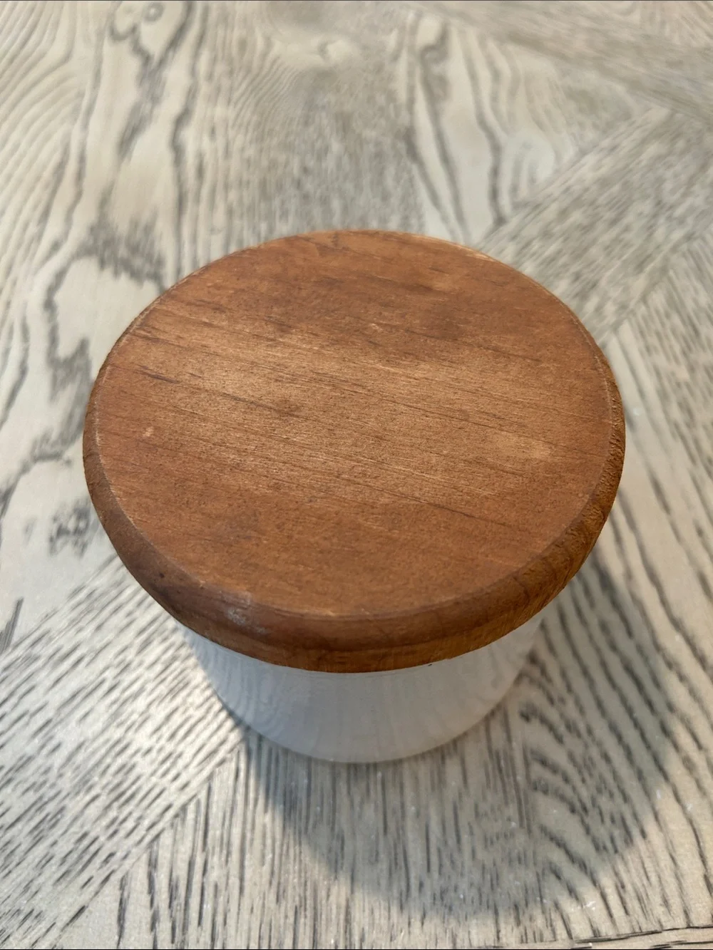 Robinson-Ransbottom Stoneware Crock with Wood Lid - Cream and Brown